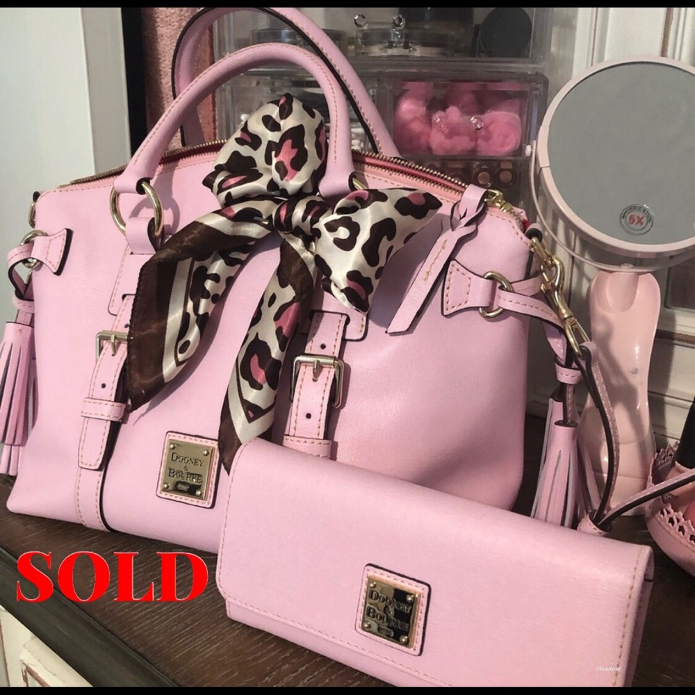 DOONEY & BOURKE SET